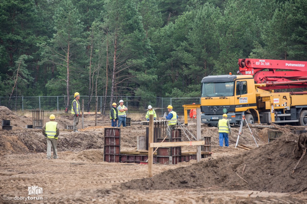 Neuca buduje się na JAR-ze. Już leją beton!
