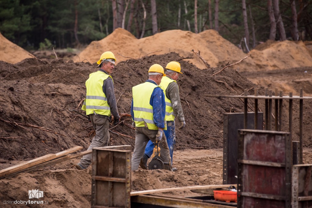 Neuca buduje się na JAR-ze. Już leją beton!