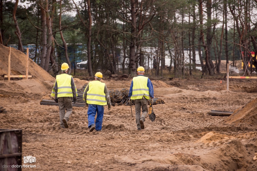 Neuca buduje się na JAR-ze. Już leją beton!