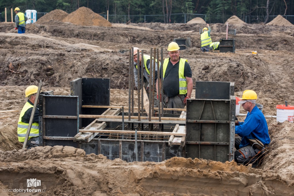Neuca buduje się na JAR-ze. Już leją beton!