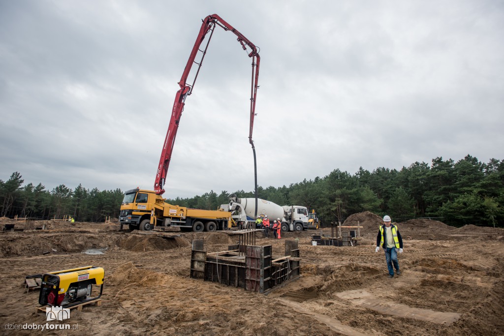 Neuca buduje się na JAR-ze. Już leją beton!