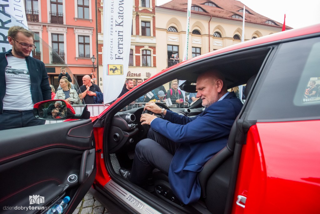Ferrari opanowały Rynek Nowomiejski