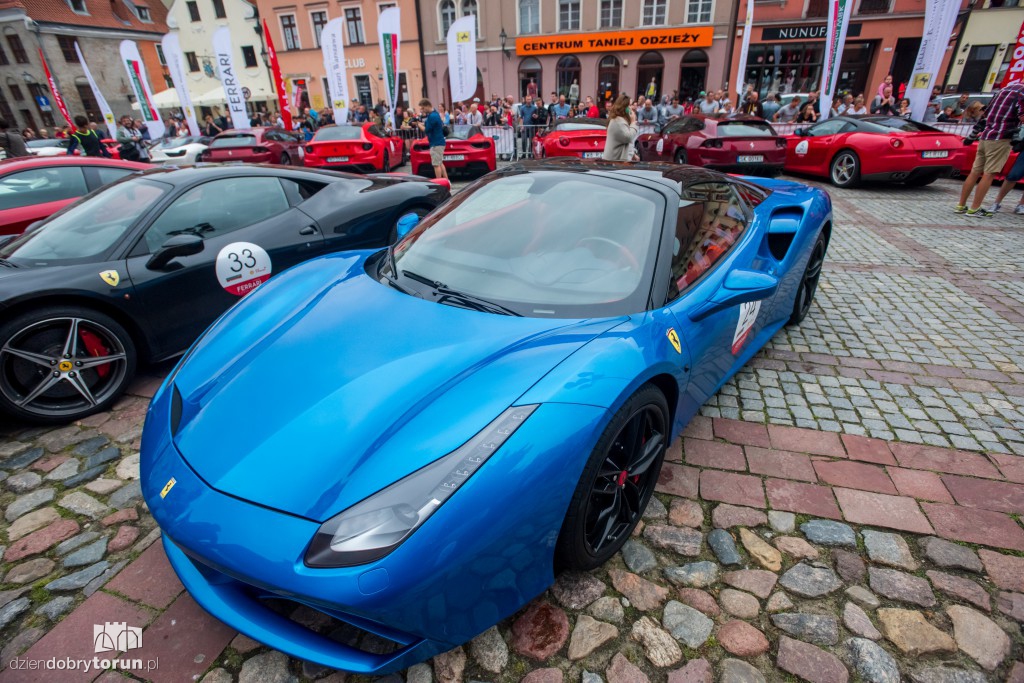 Ferrari opanowały Rynek Nowomiejski