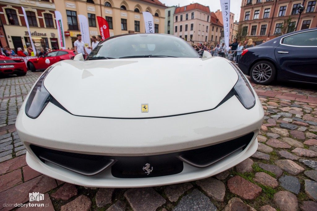 Ferrari opanowały Rynek Nowomiejski