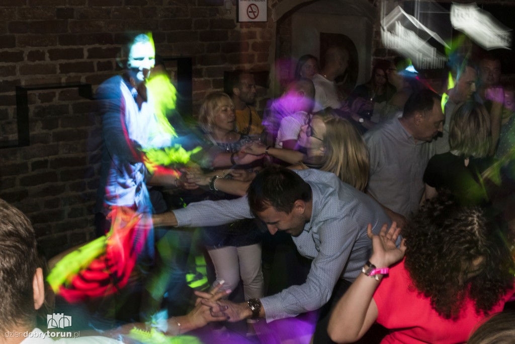 Wymixowana impreza w Szwejku