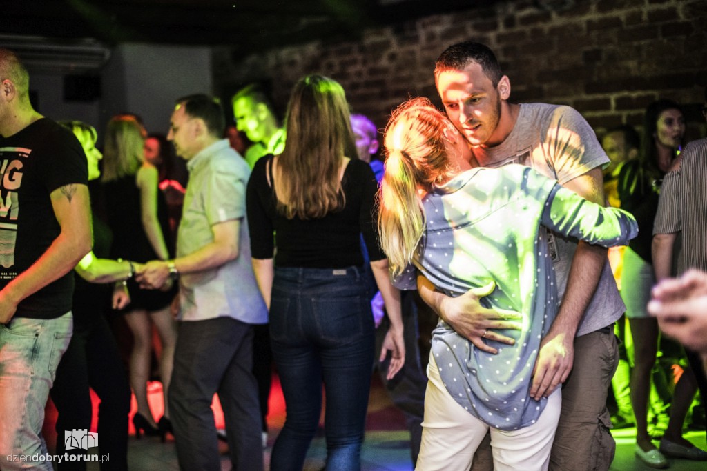 Wymixowana impreza w Szwejku