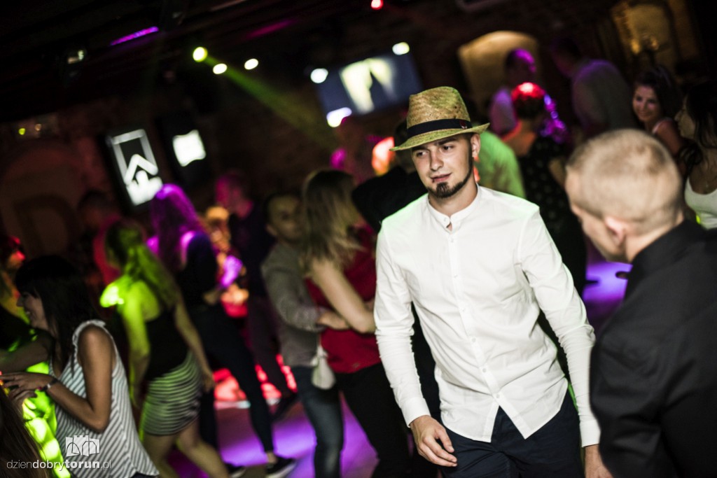 Wymixowana impreza w Szwejku