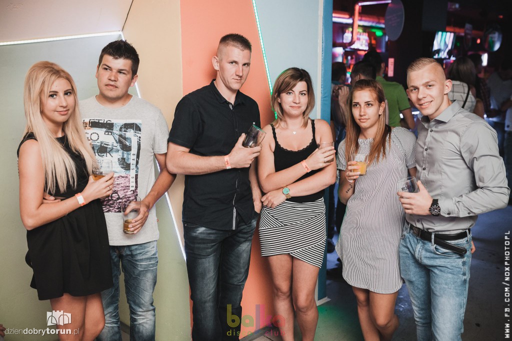 Wyśmiewana muzyka ściąga tłumy