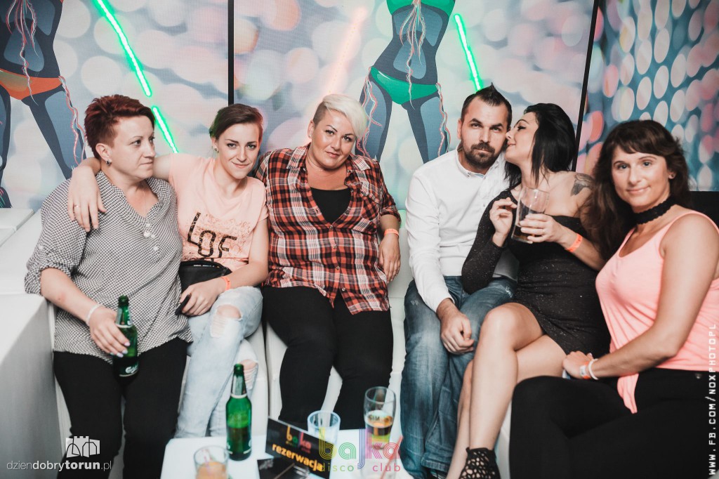 Wyśmiewana muzyka ściąga tłumy