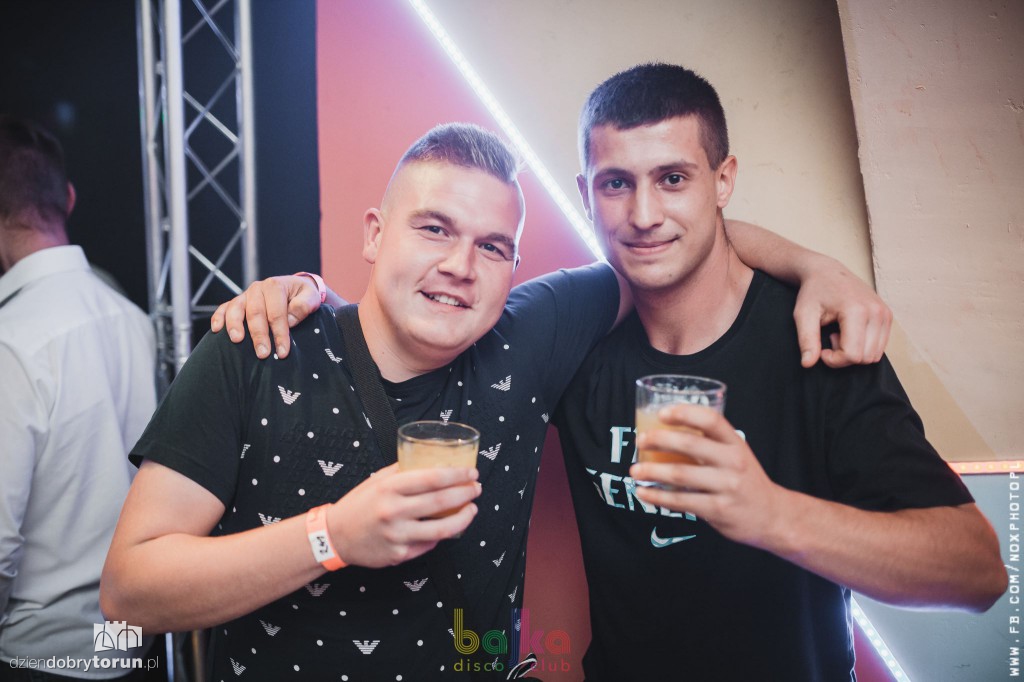 Wyśmiewana muzyka ściąga tłumy