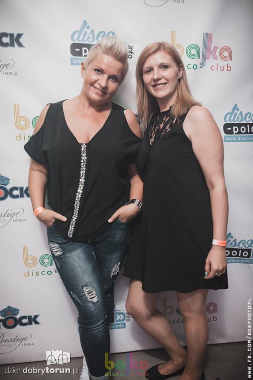 Wyśmiewana muzyka ściąga tłumy