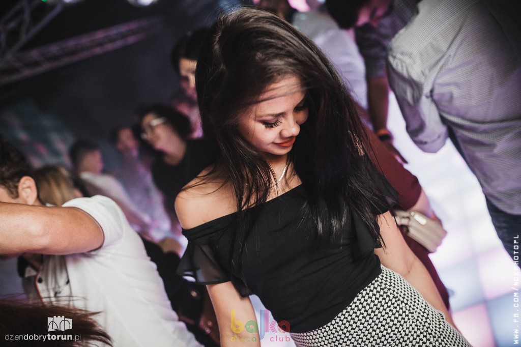 Wyśmiewana muzyka ściąga tłumy