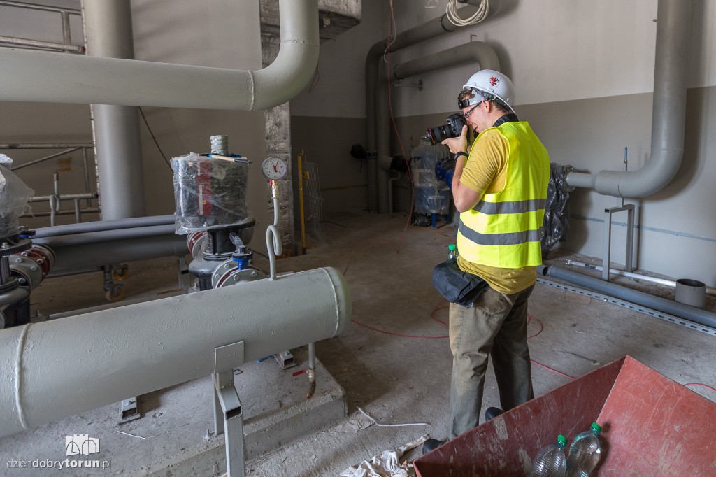 Szpital na Bielanach rośnie w oczach