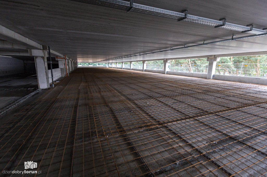 Szpital na Bielanach rośnie w oczach