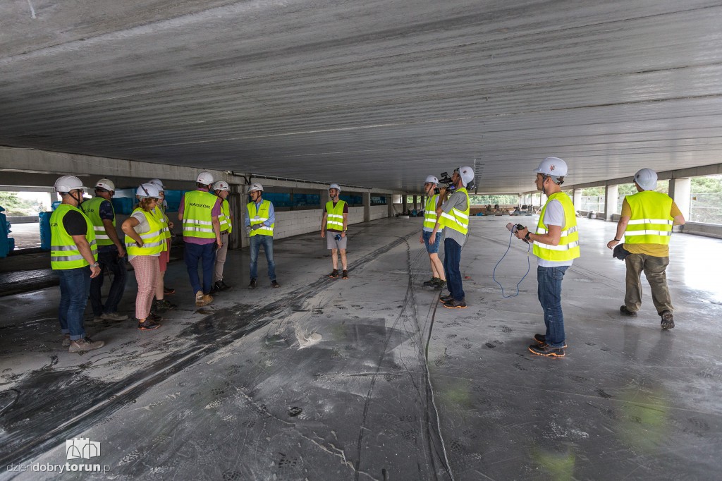 Szpital na Bielanach rośnie w oczach