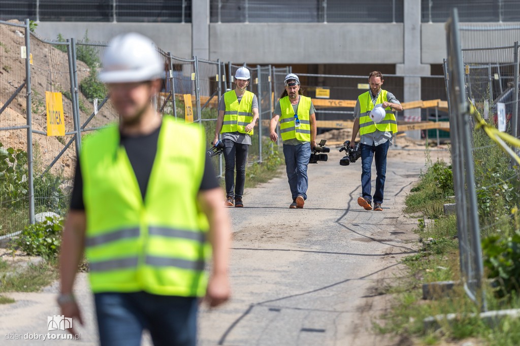 Szpital na Bielanach rośnie w oczach
