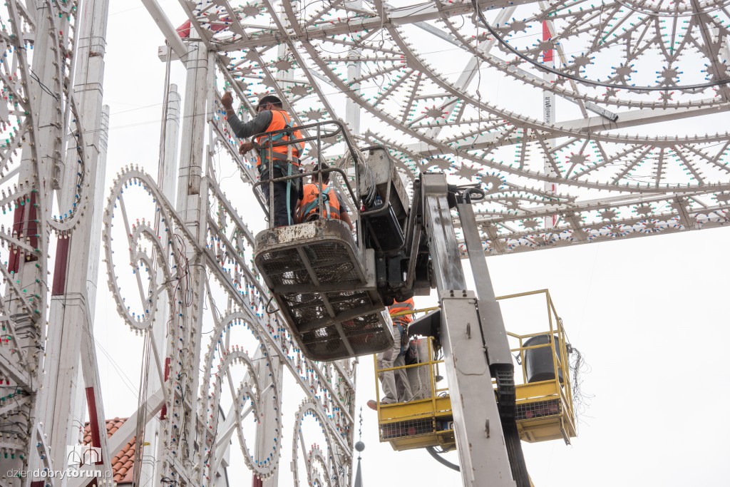 Trwa montaż instalacji na Skyway