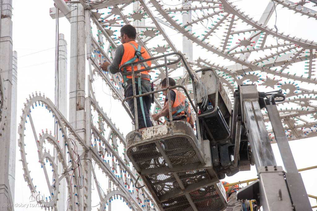 Trwa montaż instalacji na Skyway