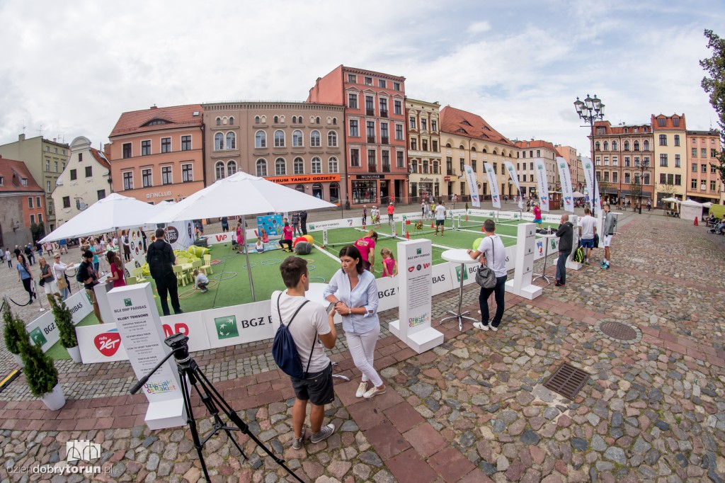 Młodzi tenisiści opanowali Starówkę
