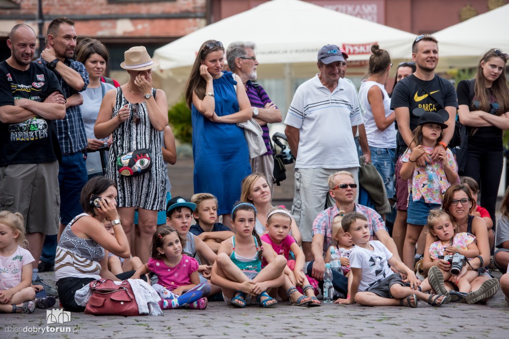 Pan Ząbek czarował na Starówce