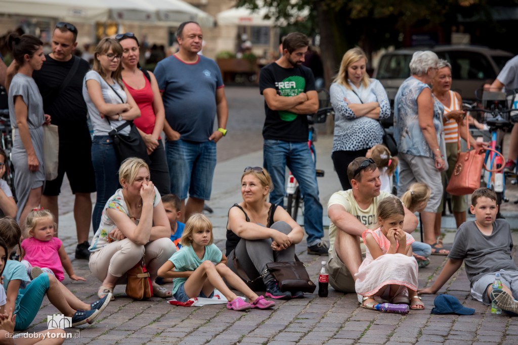 Pan Ząbek czarował na Starówce
