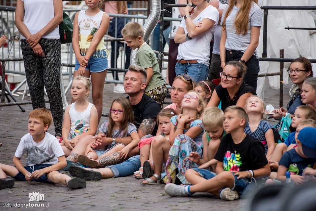 Pan Ząbek czarował na Starówce