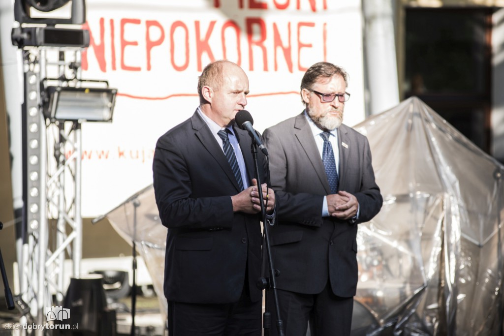 Pieśń niepokorna przy etnomuzeum