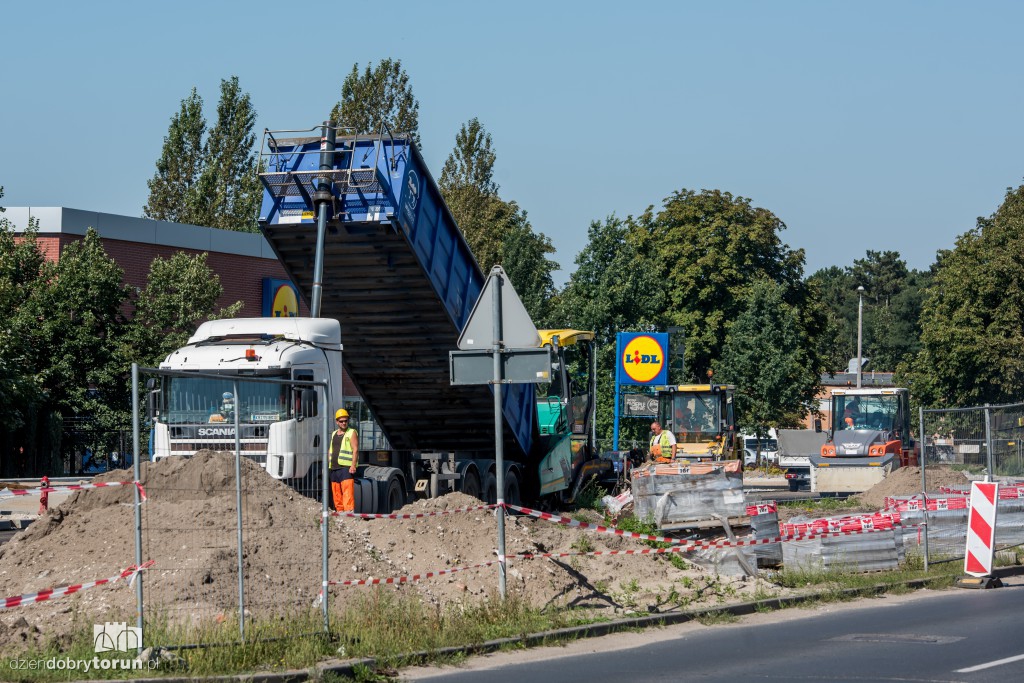 Szosa Chełmińska zalana asfaltem