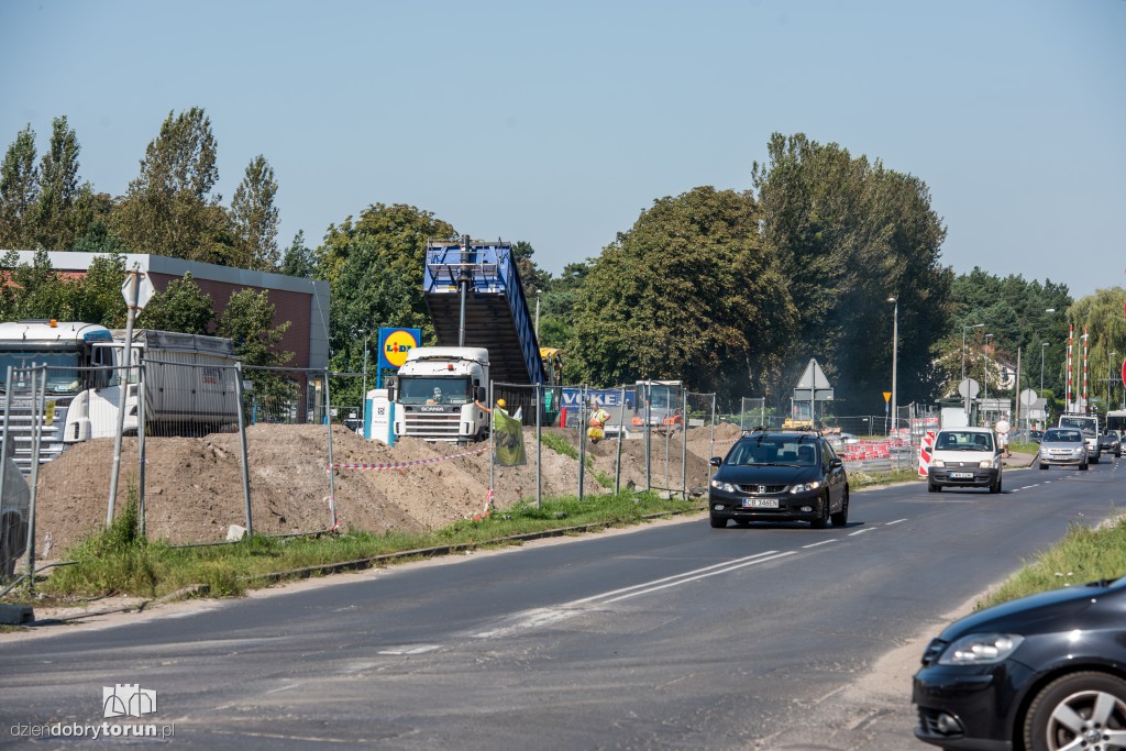 Szosa Chełmińska zalana asfaltem