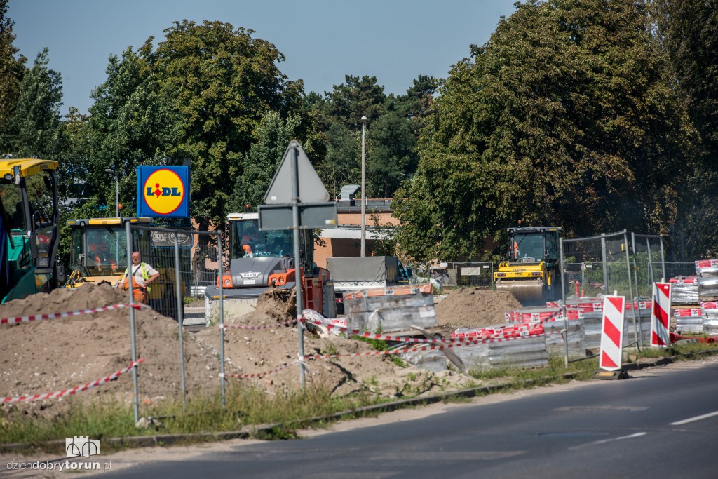 Szosa Chełmińska zalana asfaltem