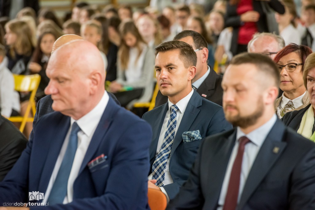 Rozpoczęcie roku w nowej szkole