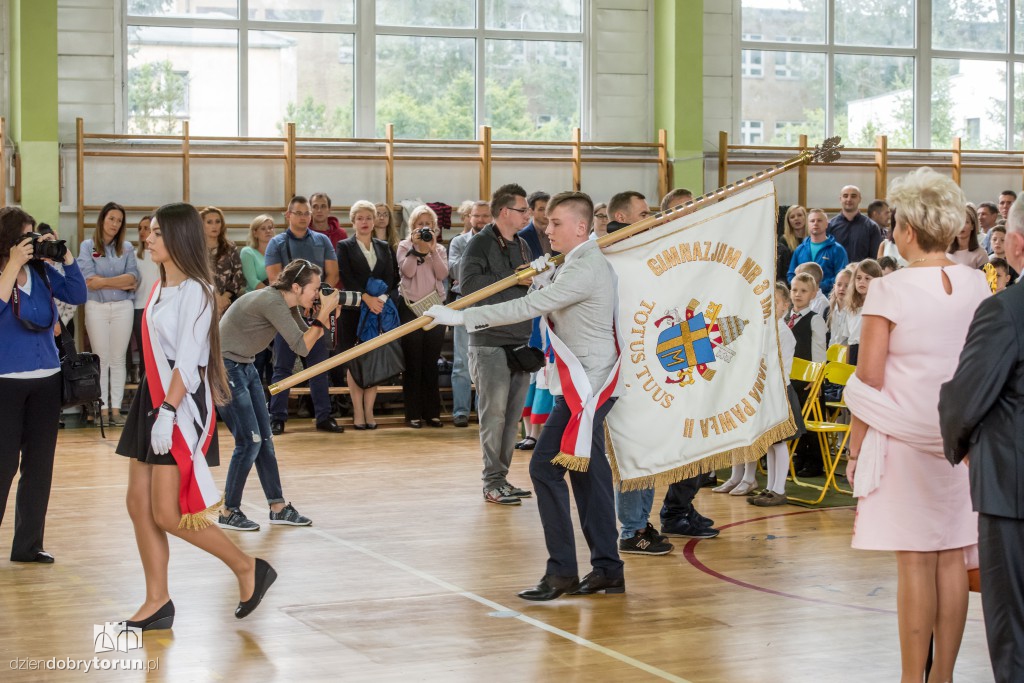 Rozpoczęcie roku w nowej szkole