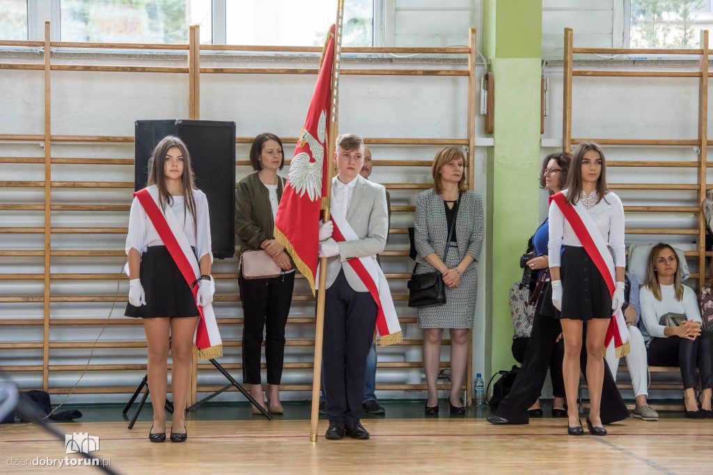 Rozpoczęcie roku w nowej szkole