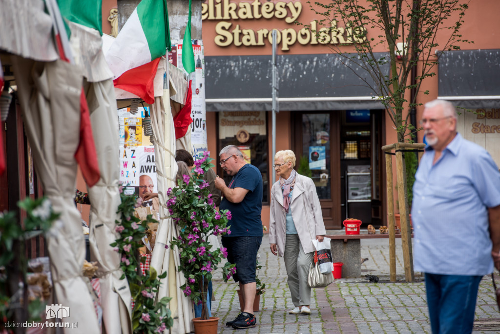 Włoski targ na Rynku Nowomiejskim
