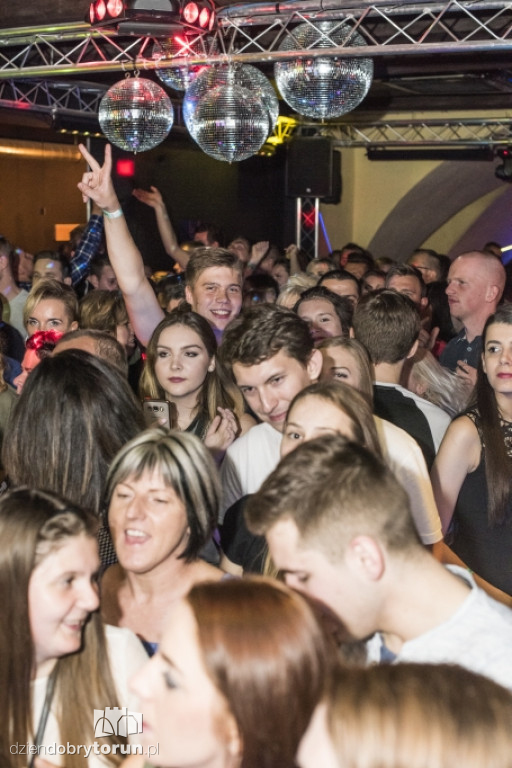 Koncert zespołu Piękni i Młodzi w klubie Bajka