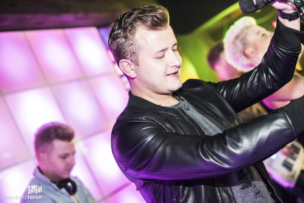 Koncert zespołu Piękni i Młodzi w klubie Bajka
