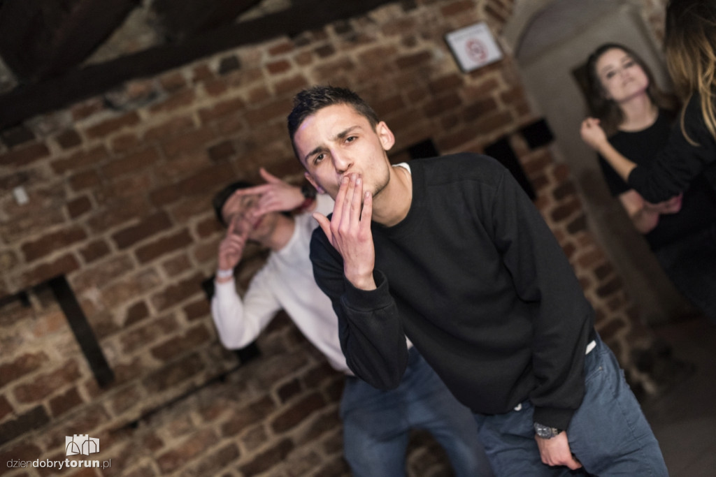 Gorączka sobotniej nocy w Szwejku