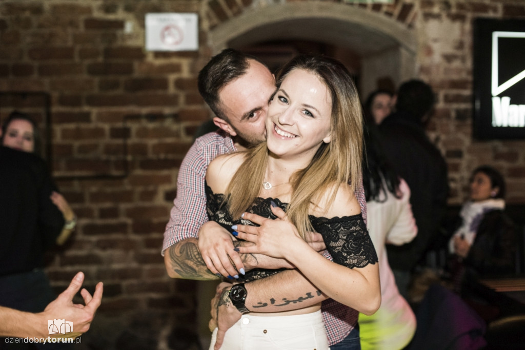 Gorączka sobotniej nocy w Szwejku