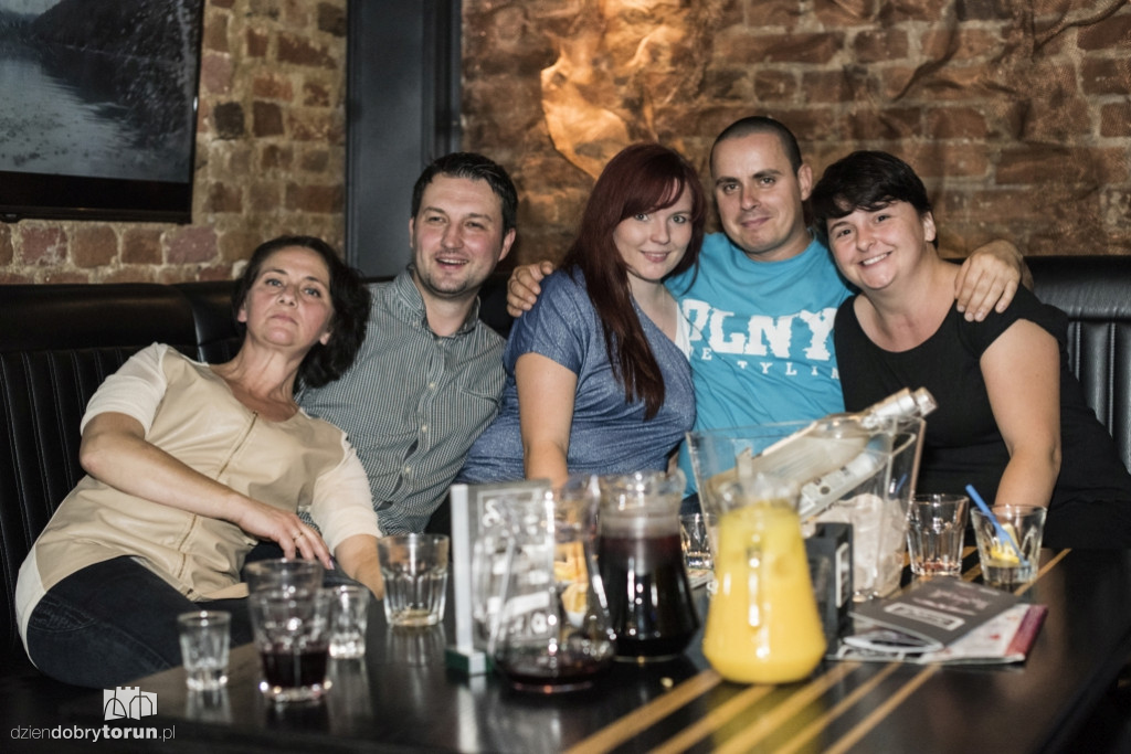 Gorączka sobotniej nocy w Szwejku