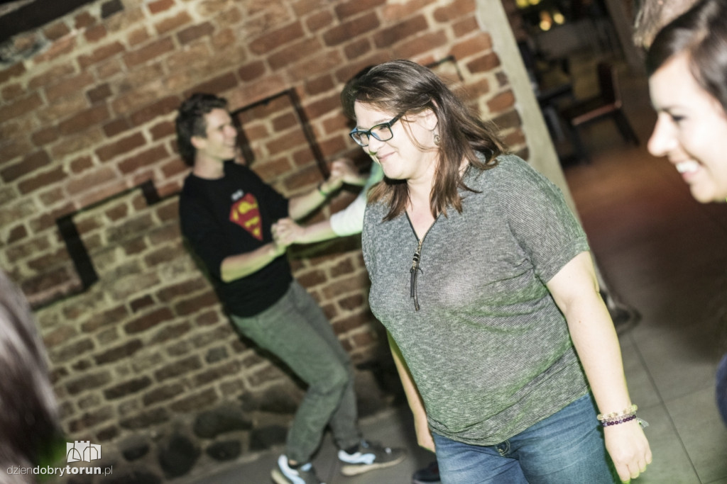 Gorączka sobotniej nocy w Szwejku