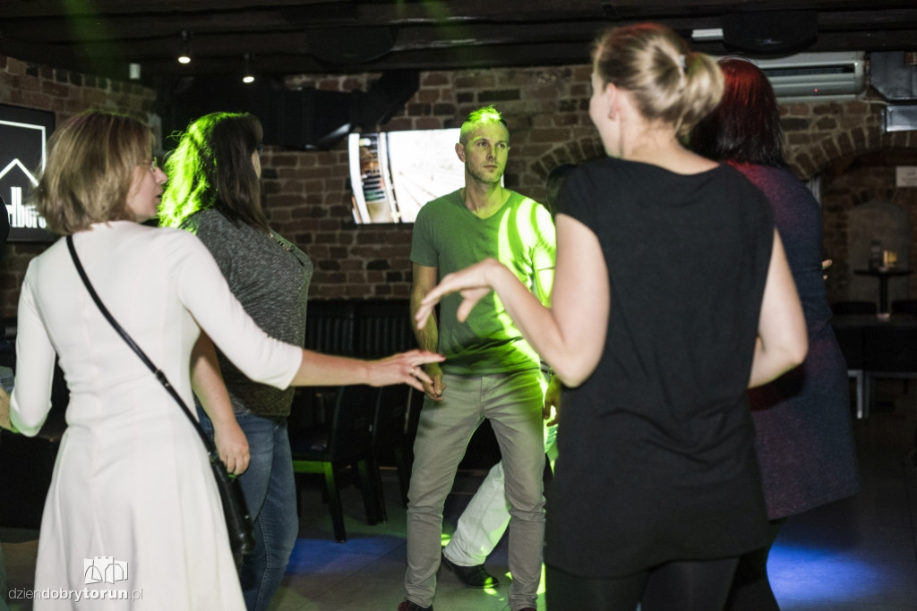 Gorączka sobotniej nocy w Szwejku