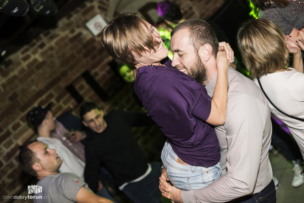 Gorączka sobotniej nocy w Szwejku