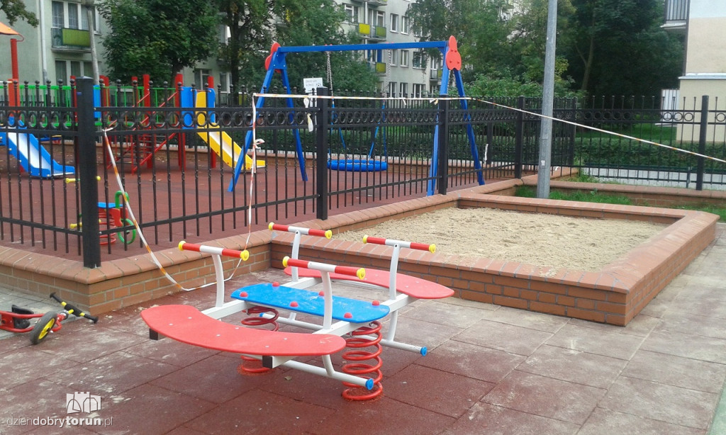 Nowy plac zabaw już z usterkami