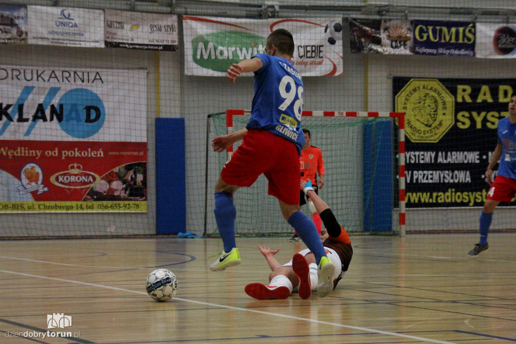 FC Toruń wygrywa z Piastem Gliwice