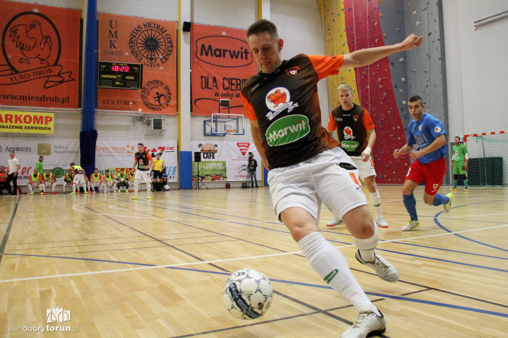 FC Toruń wygrywa z Piastem Gliwice