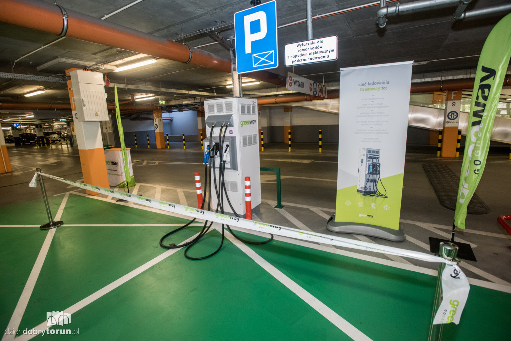 Ładowarka elektryczna dla aut już działa!
