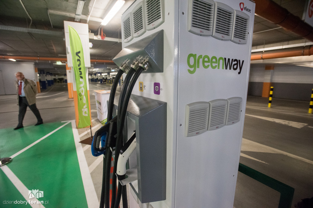 Ładowarka elektryczna dla aut już działa!