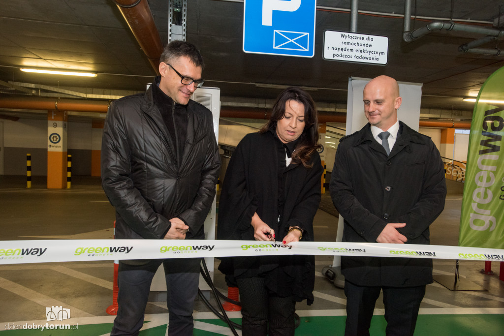 Ładowarka elektryczna dla aut już działa!