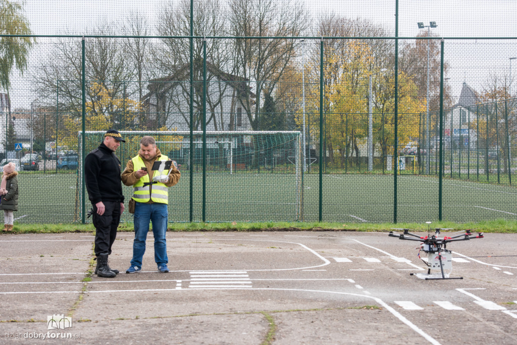 Dron sprawdza jakość powietrza