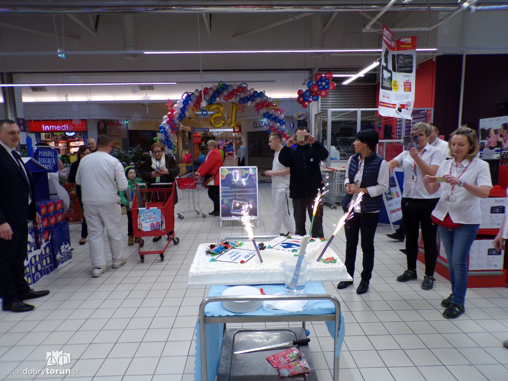 Toruński Carrefour ma już 15 lat